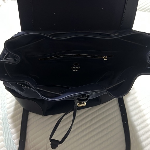 Tory Burch backpack made of nylon - Picture 4 of 6